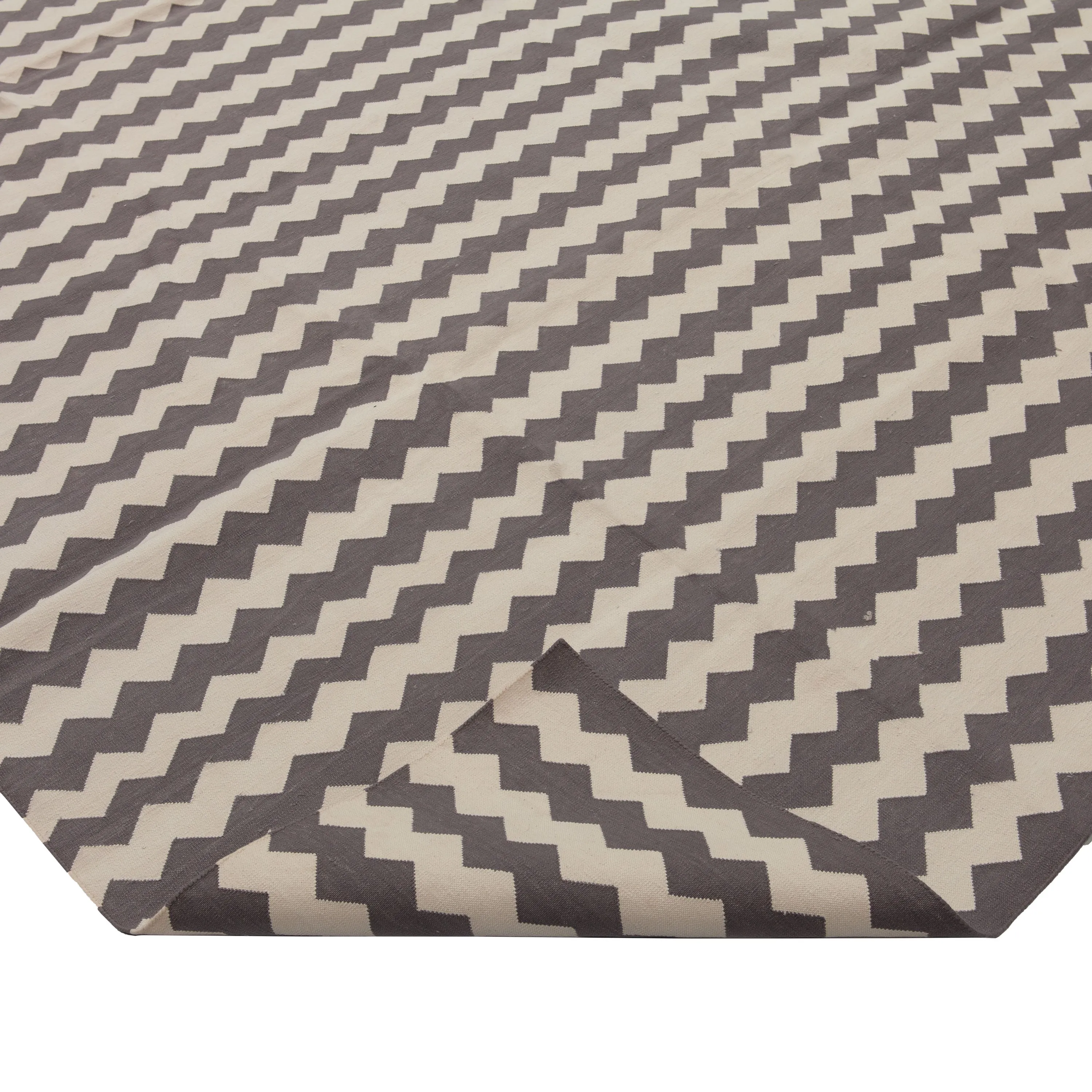 Brown and White Chevron Dhurrie Cotton Rug - 10' x 14'9