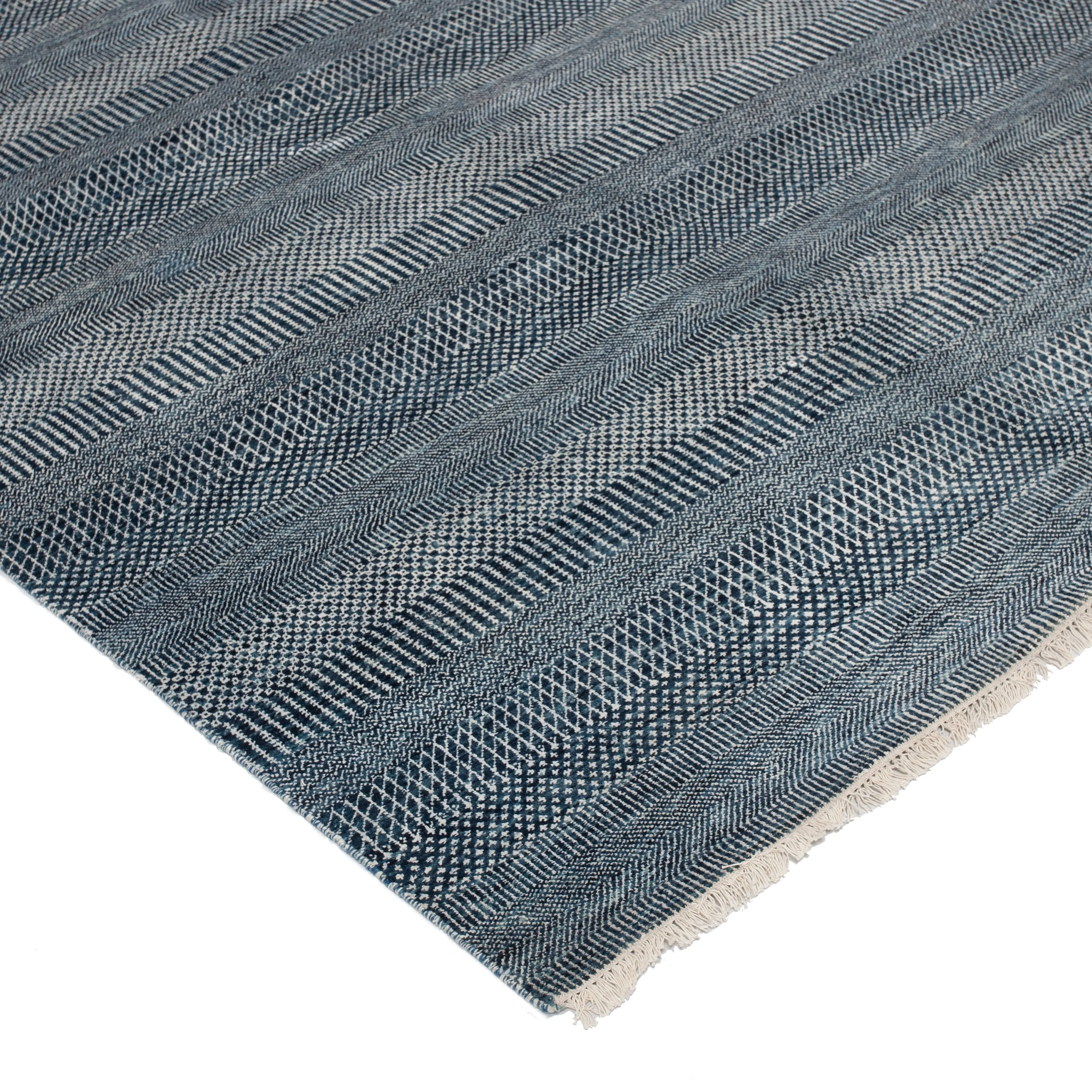 Grey Modern Wool Silk Blend Rug - 6' x 9'2"