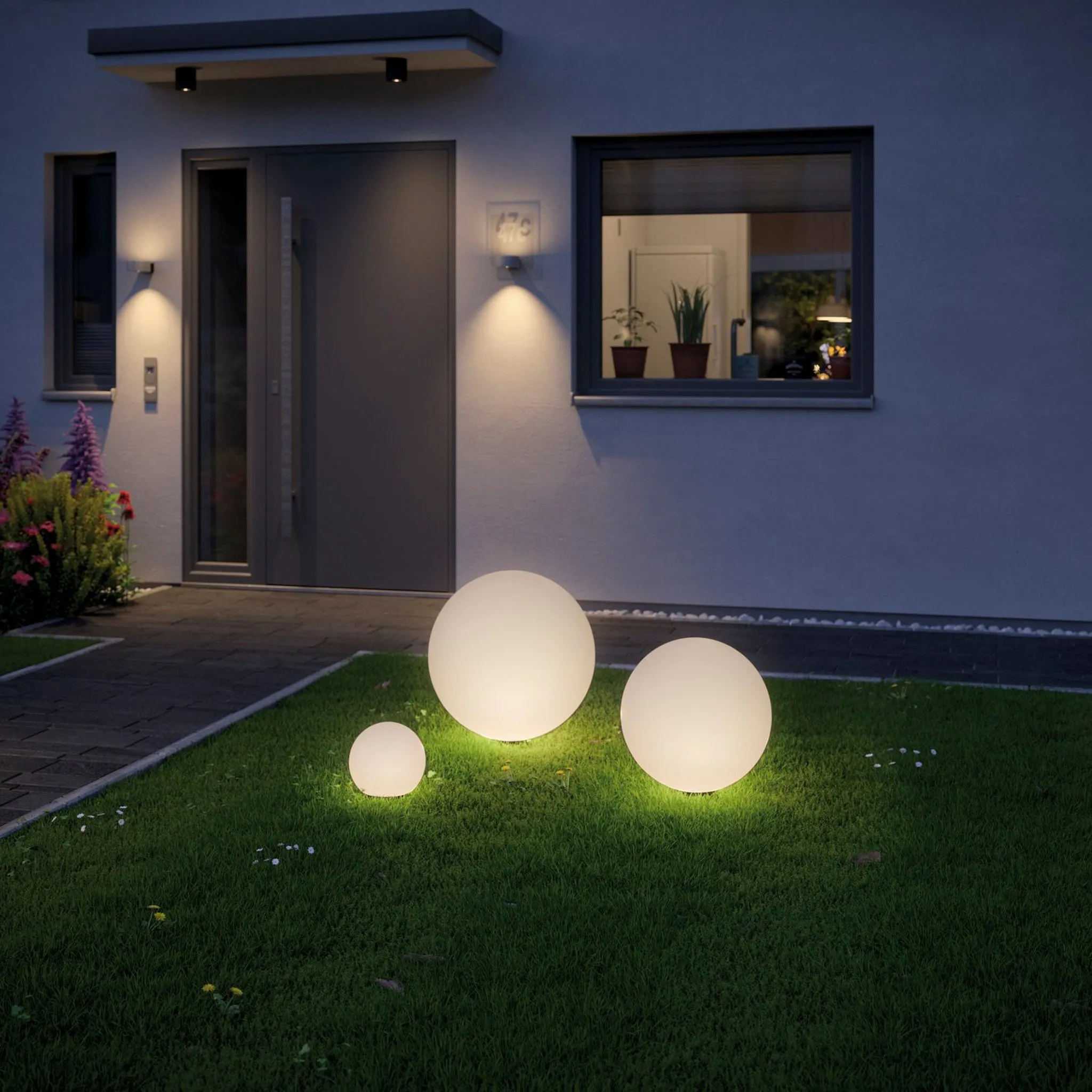 Plug & Shine Outdoor Globe 2.8W LED 20cm Floor Lamp with Ground Spike in White