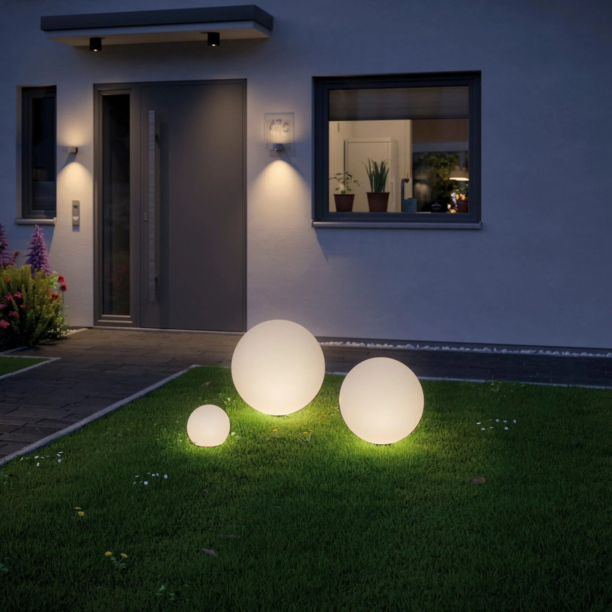 Plug & Shine Outdoor Globe 6.5W LED 40cm Floor Lamp with Ground Spike  in White